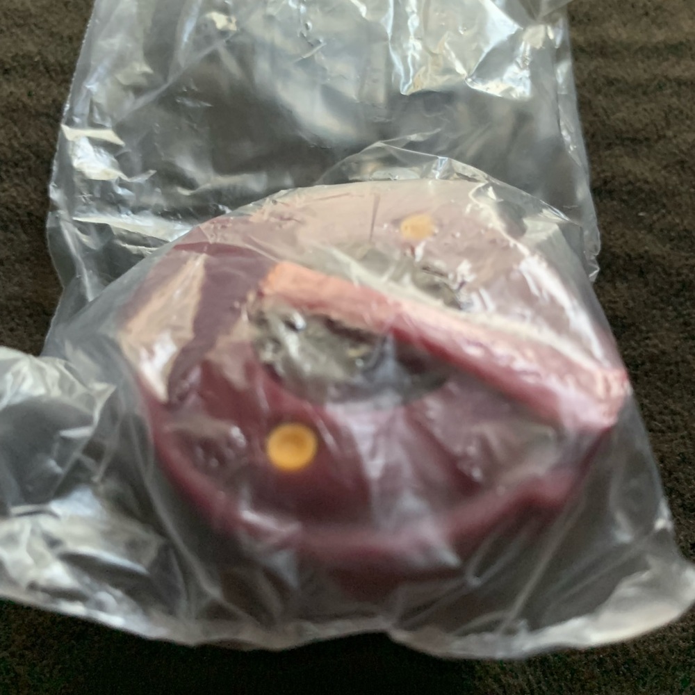 Pressure Cooker Tupperware Keychain - Picture 3 of 3